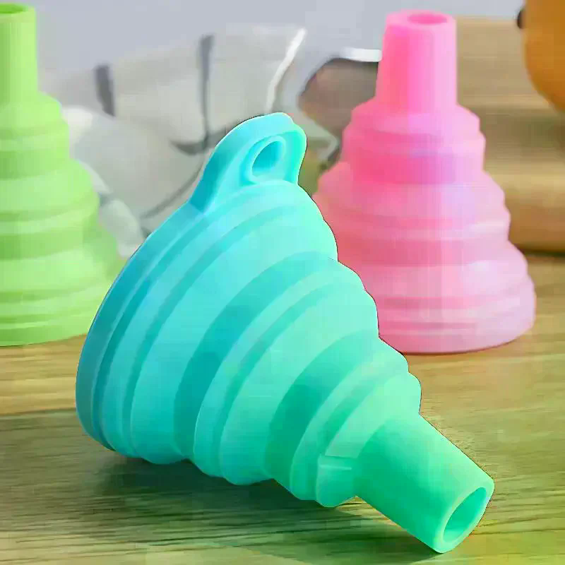 طقم قمع سيليكون قابل للطي من 1 - مراجعة Collapsible Water Bottle وسعره