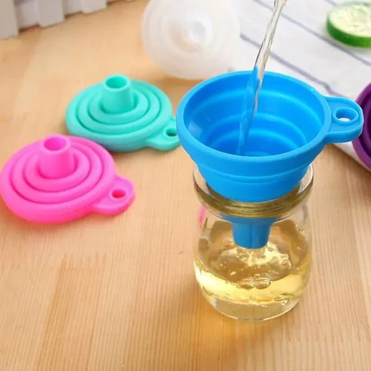 1/4 قطعة قمع سيليكون قابل للطي - مراجعة Collapsible Water Bottle وسعره